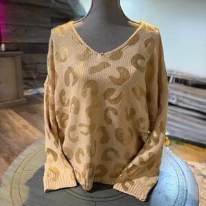 Elegant Beige Patterned V-Neck Sweater